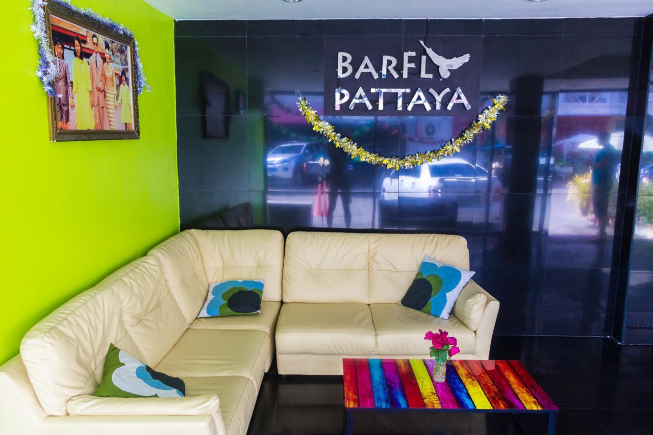 Barfly Pattaya Otel Jomtien Plajı Dış mekan fotoğraf